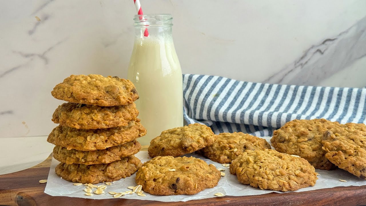 Old-Fashioned Oatmeal Chocolate Chip Cookies Recipe