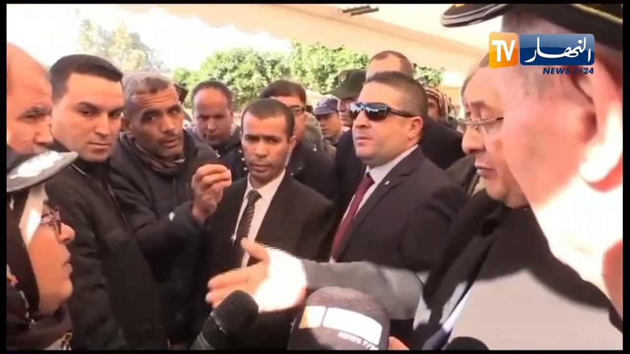 غليزان ..وزير الداخلية  لأحد مواطنين..