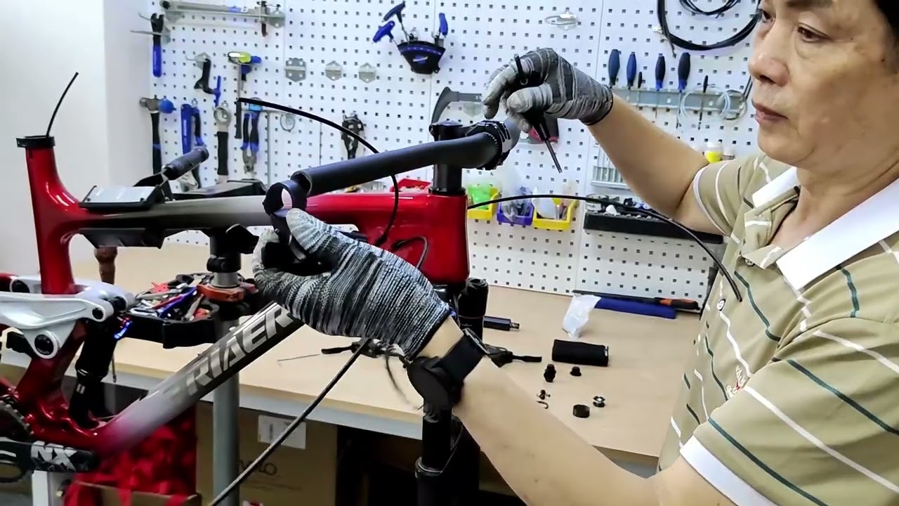 Assembling process of ICAN 29er Full Suspension Trail MTB bike P1 in custom paint Art red & gray