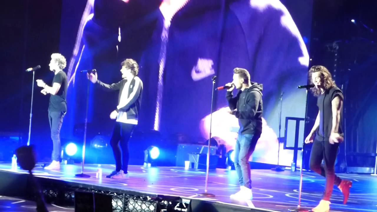 18 - One Direction - OTRA - Manchester - 04/10/15