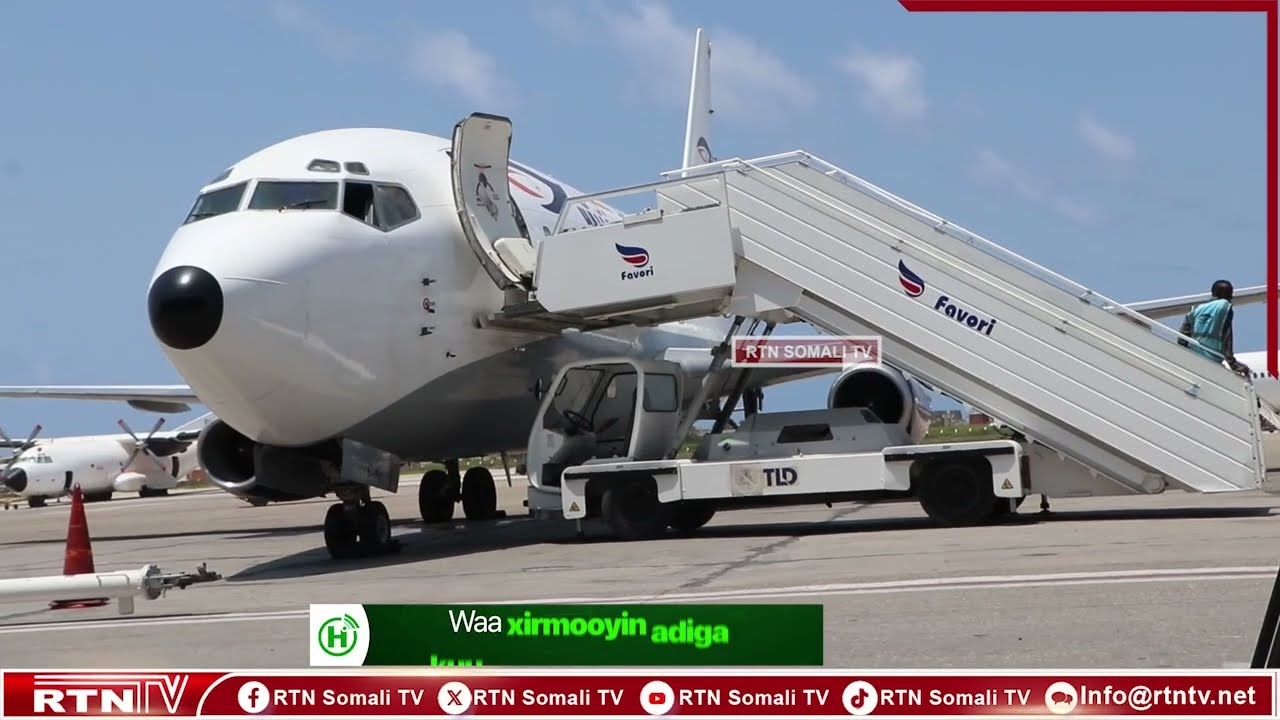 В аэропорту Адена-Адде была введена блокада, и состоялась акция протеста против действий депутатов.