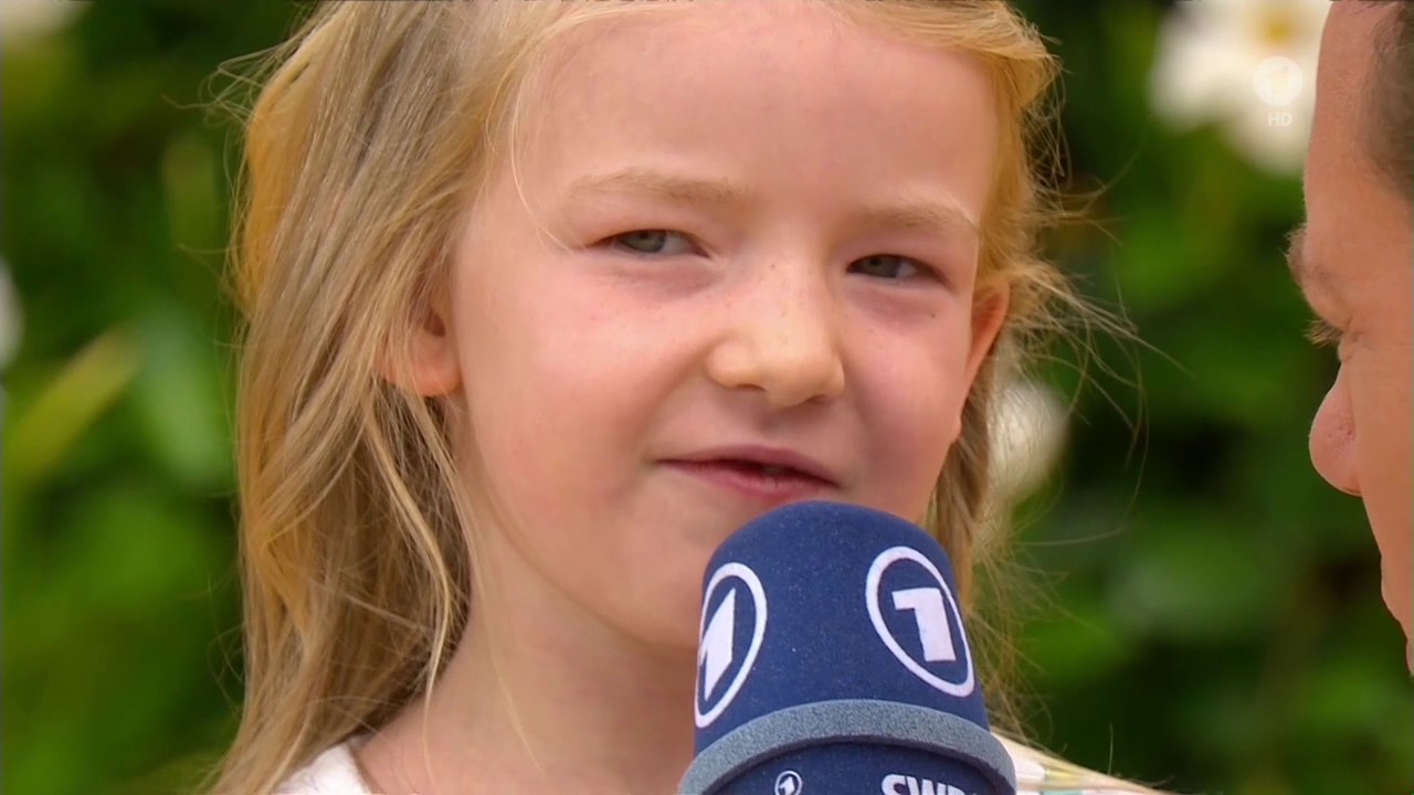 Helena bei immer wieder sonntags mit dem Titel 