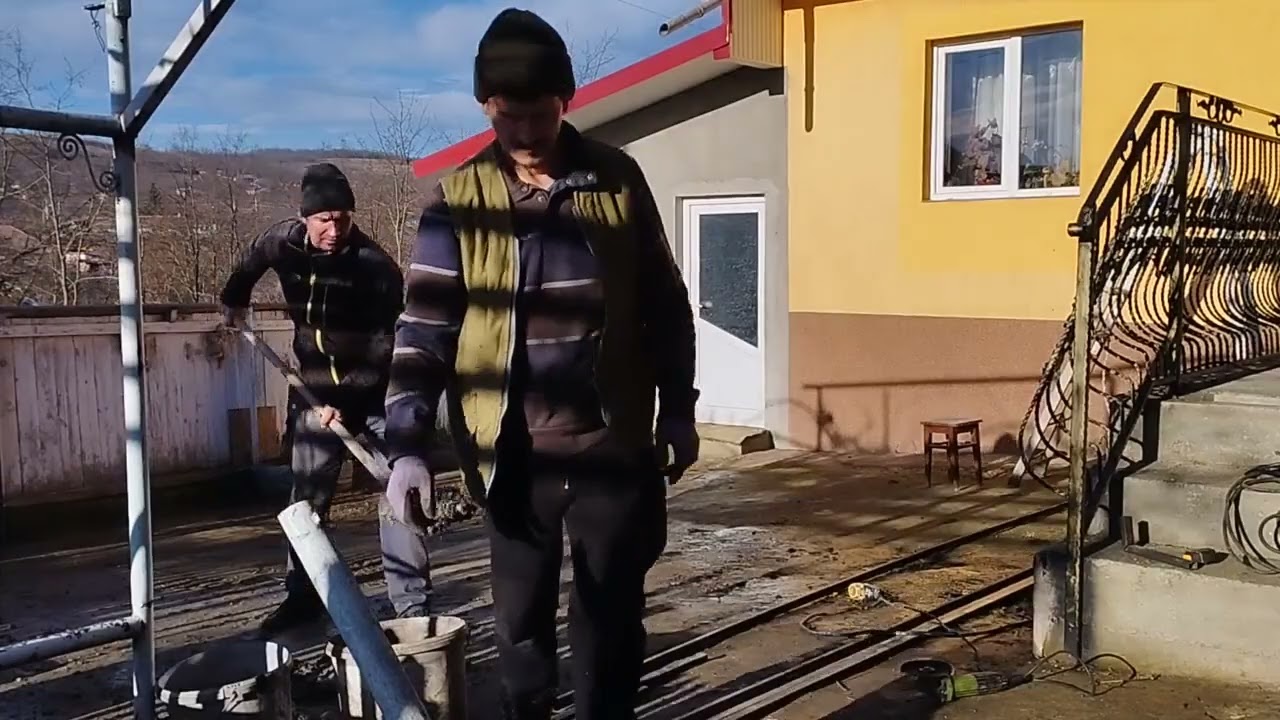 am pus prima arcadă la bolta de vie