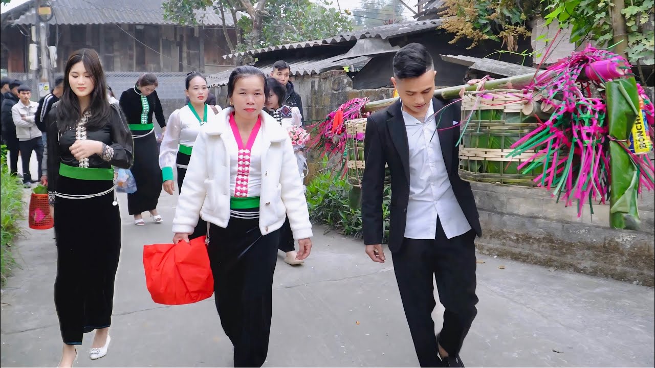ĐÁM CƯỚI DÂN TỘC THÁI TRẮNG CÔ DÂU NGƯỜI THÁI ĐEN RƯỢU THÁCH ĐÓN ĐỒ BÊN NHÀ GÁI QUÁ CĂNG