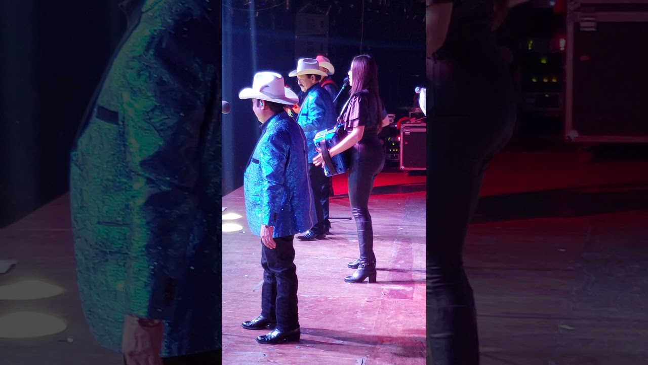 Cardenales de Nuevo León ft Janeth Valenzuela-Belleza de Cantina (En vivo) Rodeo Santa Fe