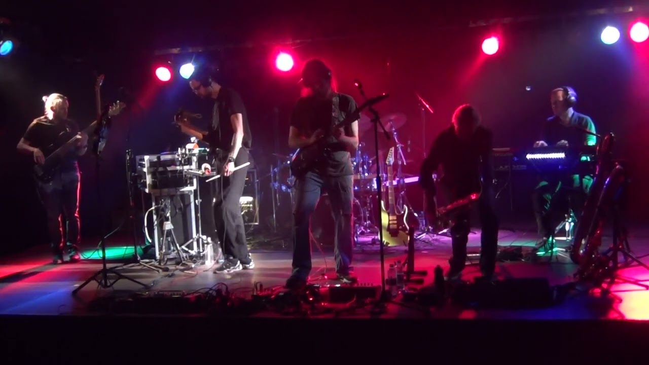 Öz Ürügülü live in der Kulturfabrik Kufstein 3