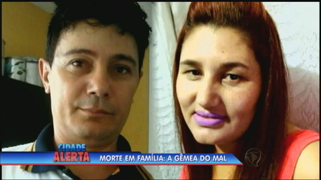 Gêmeas são acusadas de atear fogo no pai e matar a mãe com machadinha