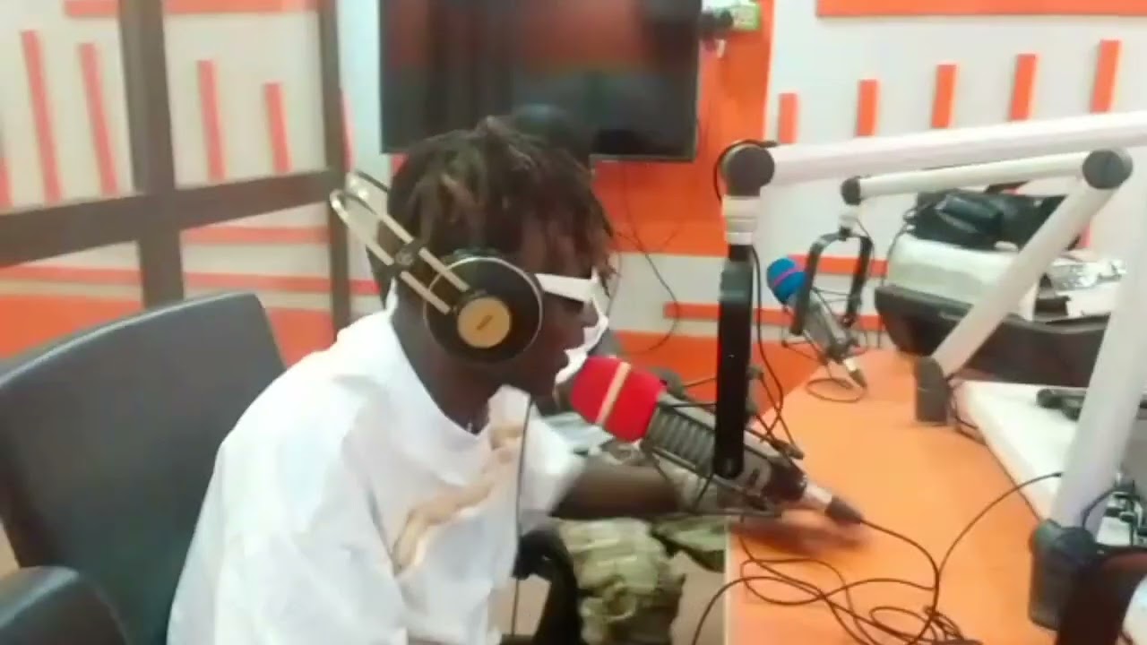 FlameBwoy interview at Maxx Empire FM, Bazua with DJ last 2