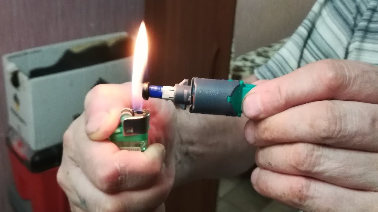 Сделай это и машина поедет. Замена датчика сцепления. Лада Веста