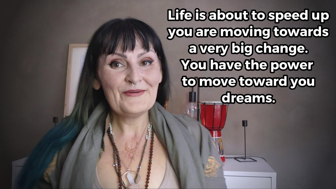 A huge change is coming in very fast - tarot reading