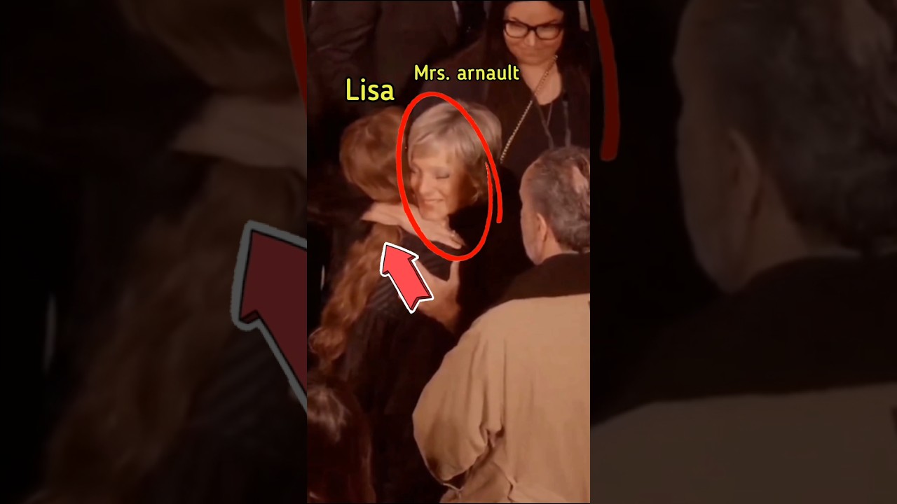 Lisa with Mrs. Arnault at Louis Vuitton PFW #lisa #blackpink #shorts #fyp #music #song #louisvuitton