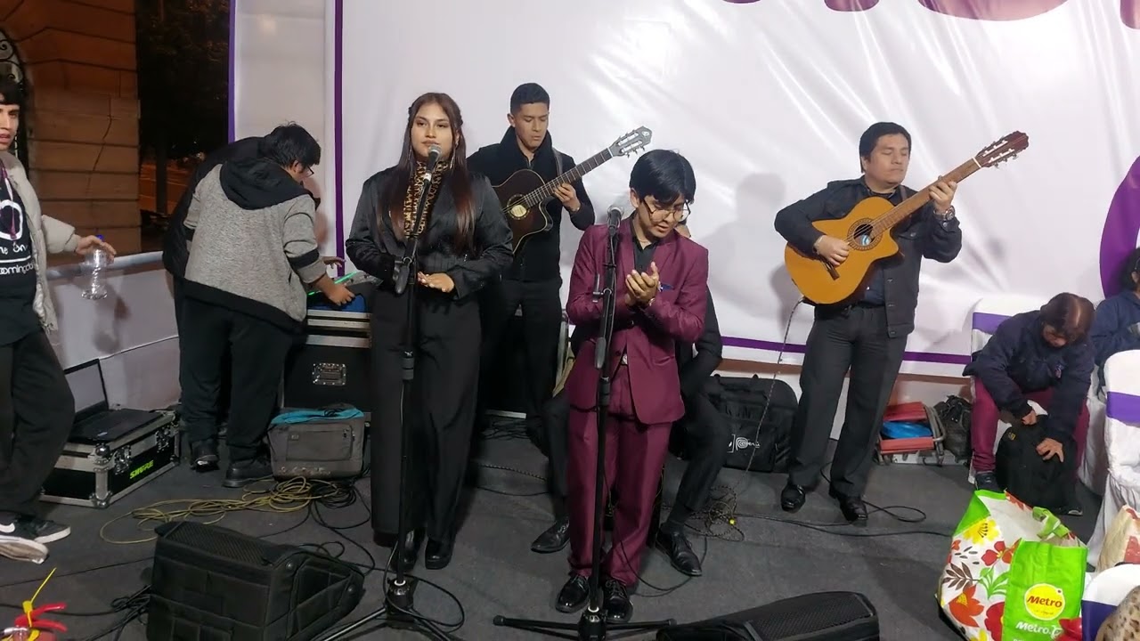 Karen Aracely & Oscar Solis - Homenaje al Sr. de los Milagros - JAAMSA 2024 - Viva mi naci&oacute;n Per&uacute;