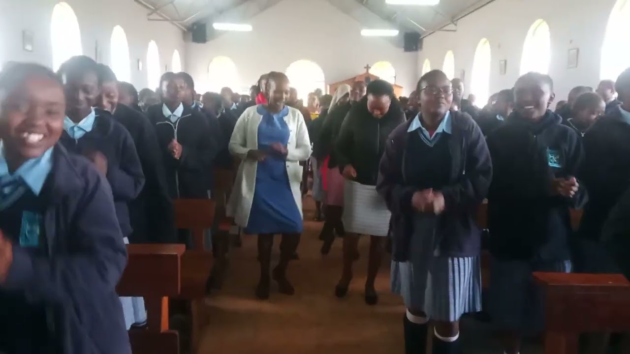 OFFERTORY DANCE PERFORMED BY STAFF|St Ann's lari girls|