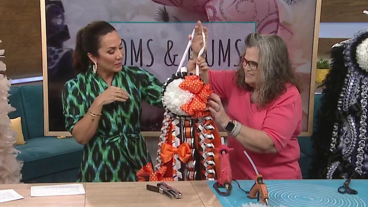 It’s mum season and Courtney’s getting a lesson in making one | HOUSTON LIFE | KPRC 2
