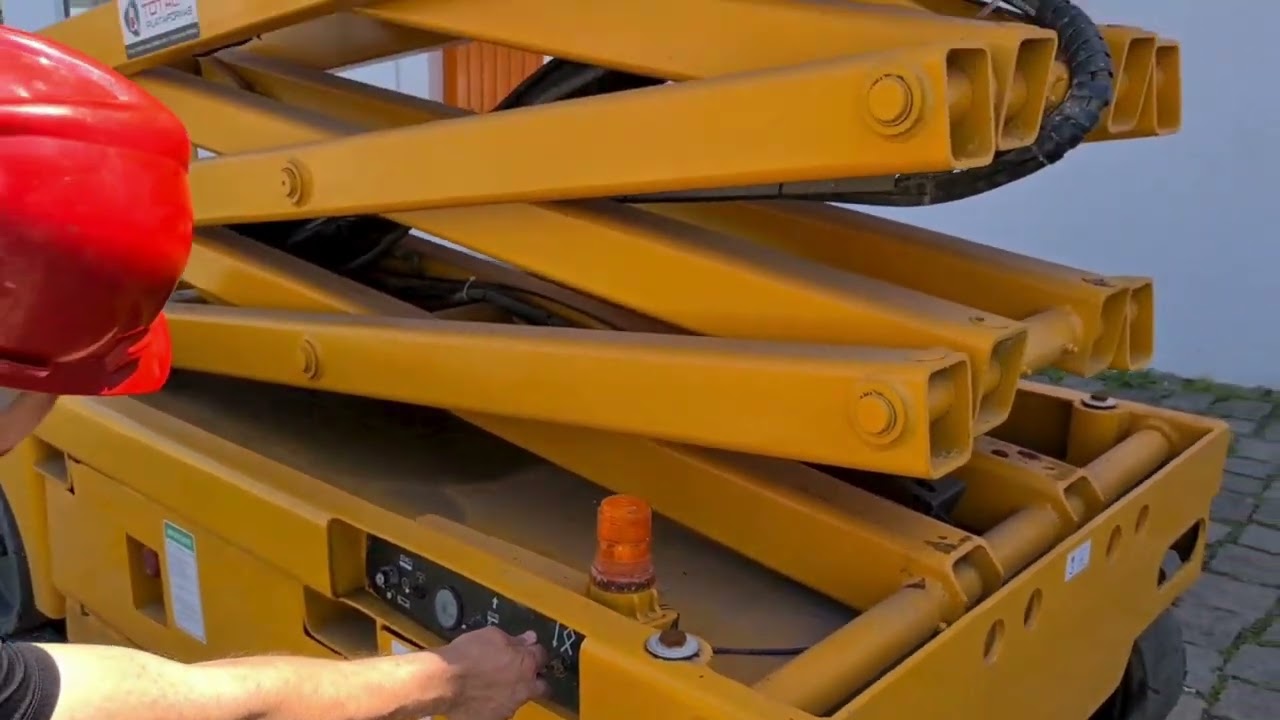 Manual de Opera&ccedil;&atilde;o Simplificado - Tesouras Optmun e Compact da  HAULOTTE