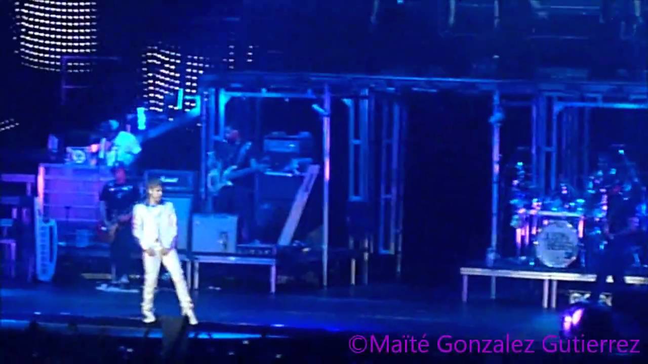 Justin Bieber - U Smile - My World Tour Antwerp, Belgium 30.03.2011  (5)