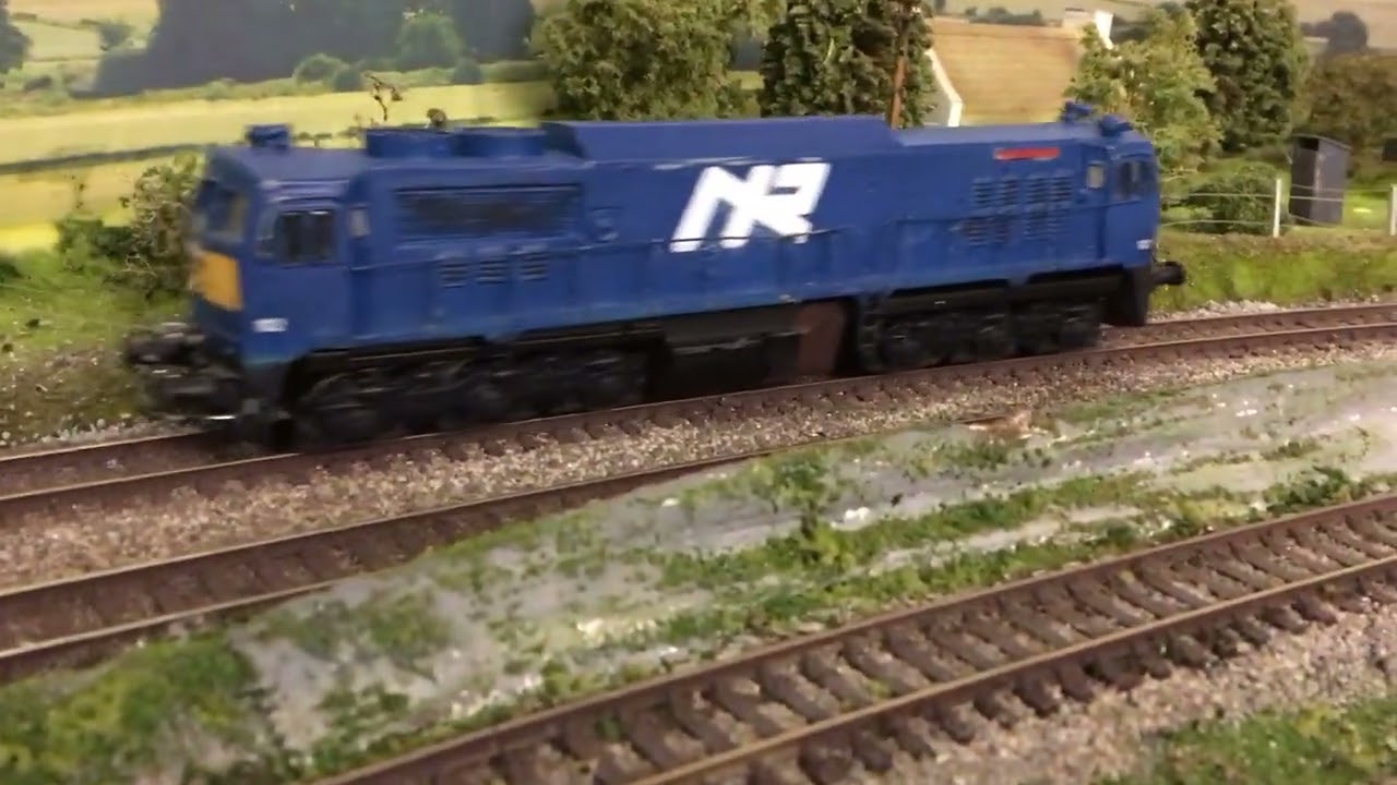 KIRLEY JUNCTION - Model Irish Railways NIR Class 110.
