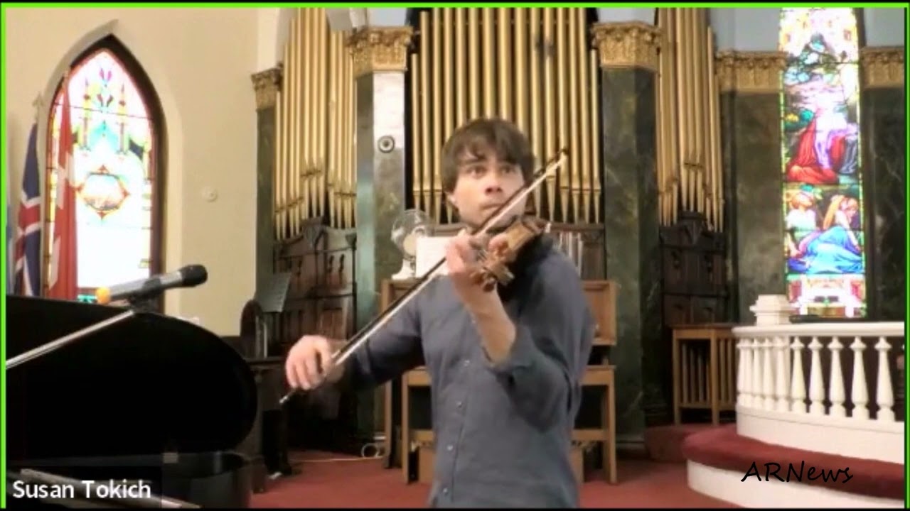 Alexander Rybak performing at the Norwegian Lutheran Memorial church in Chicago 24 april 2022