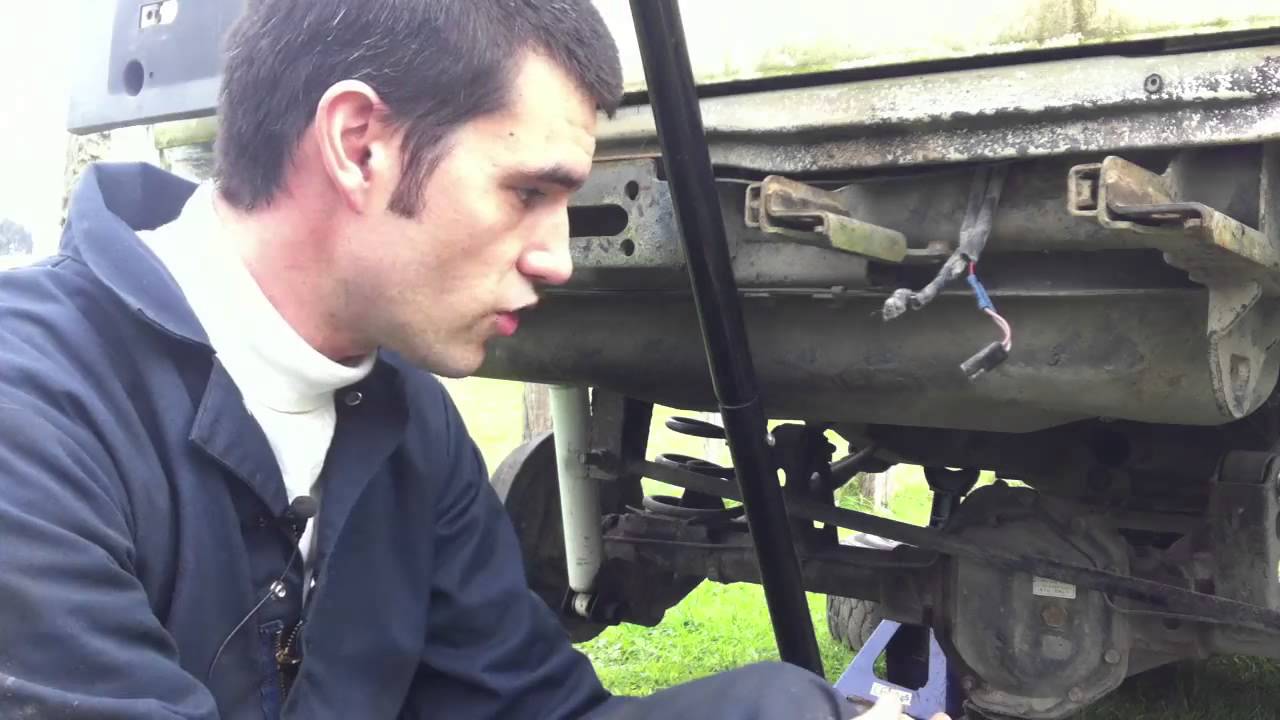 Beginners Fab Episode 13: Daihatsu F73 Axle Removal Clean Up