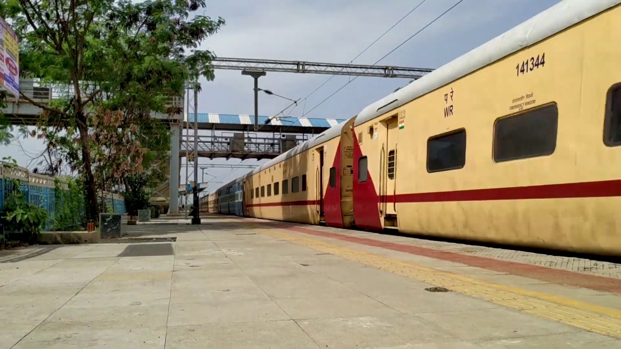 Mumbai Local Train Umroli Station Cinematic Videos Mumbai Max.