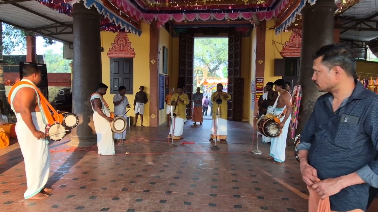 പാണ്ടി മേളം @Perunna Sree Subrahmanya Swami Temple #thaipooyam #pandimelam #melam #perunnatemple