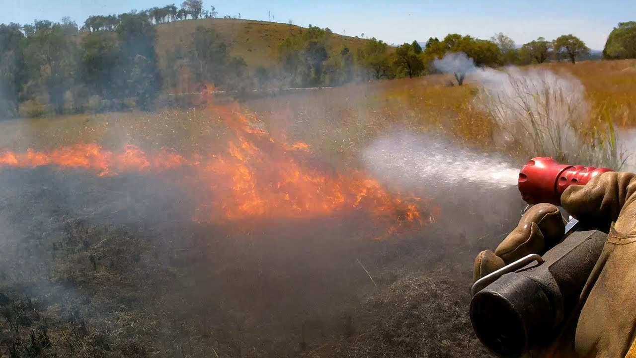 Large Wildfire - POV Firefighting [4K]