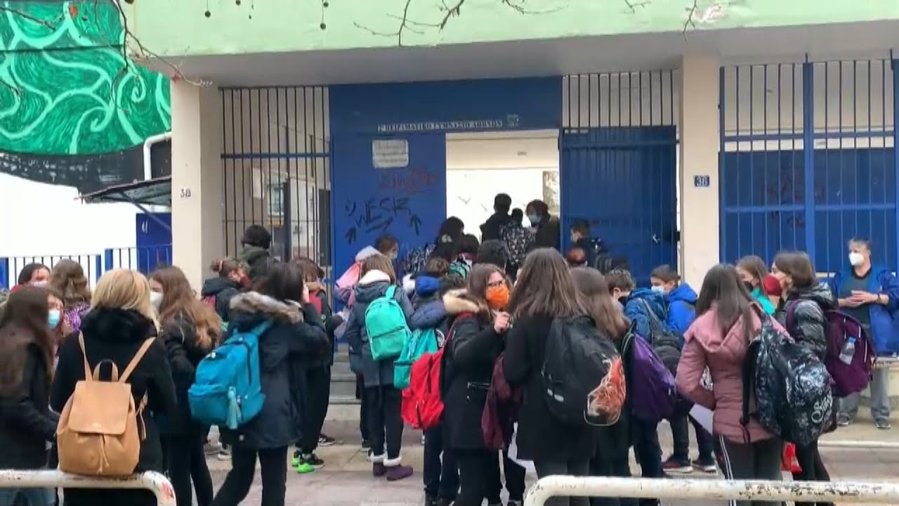 Los colegios europeos reabren en pleno repunte de covid por la variante ómicron