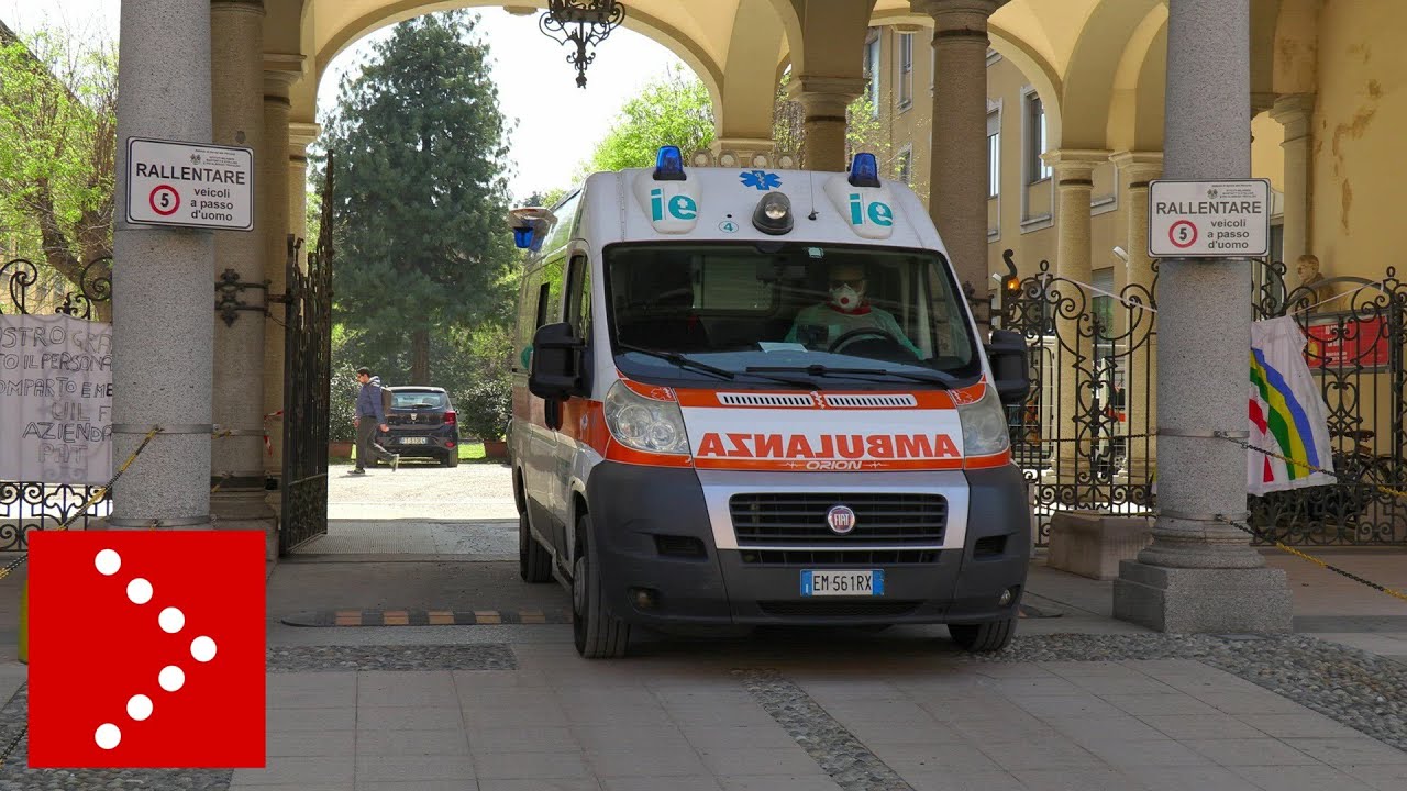 Milano, via vai di ambulanze al Pio Albergo Trivulzio