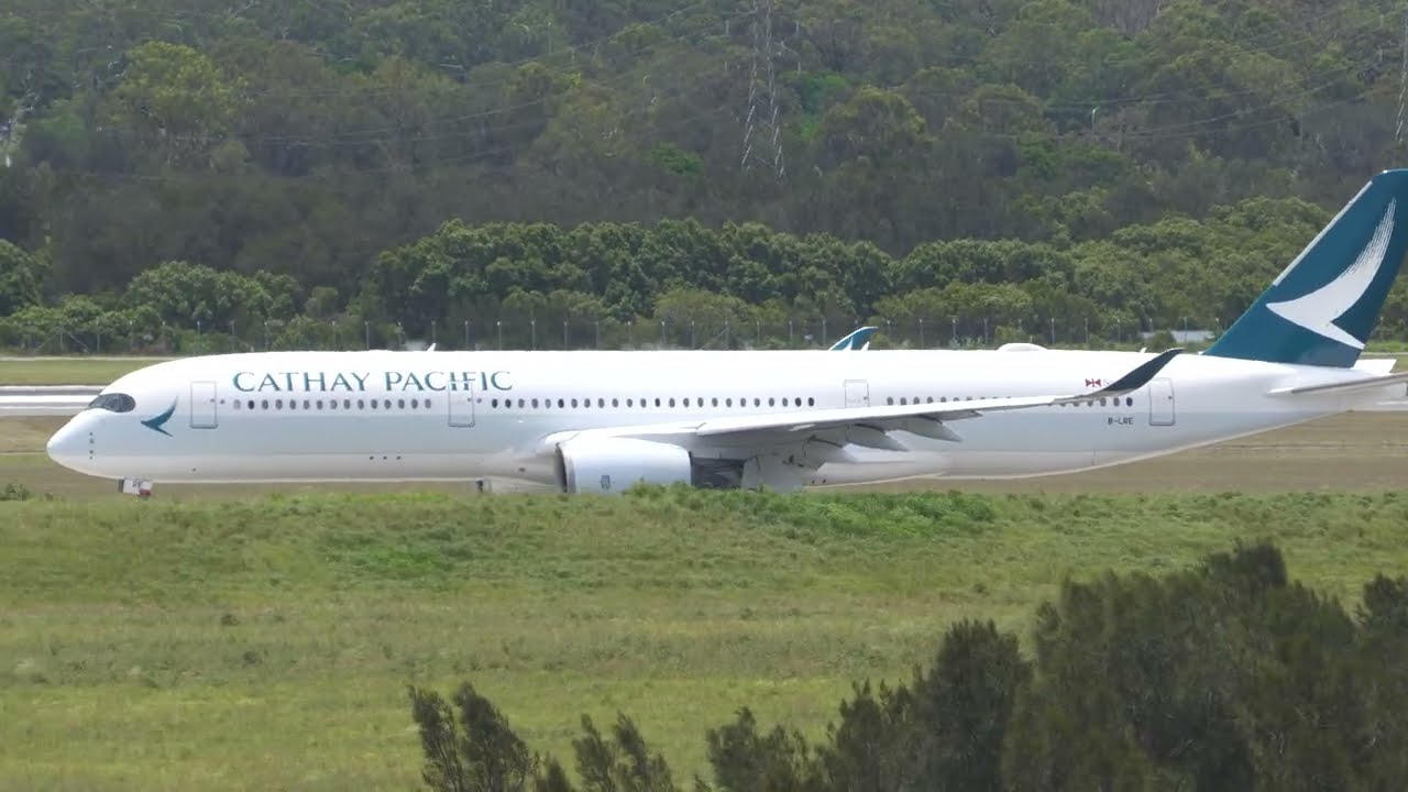 Cathay Pacific CX150 Airbus A350-900 B-LRE Brisbane to Hong Kong takeoff