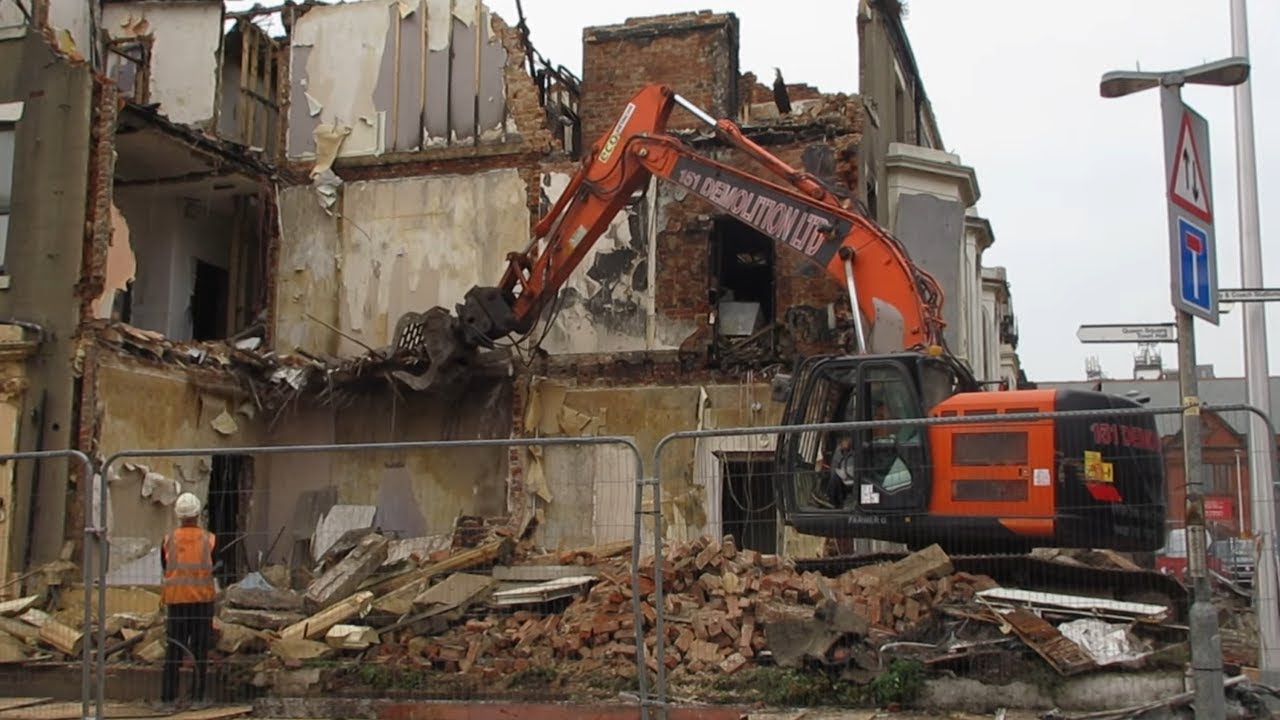 MORE DEMOLITION ON A SATURDAY PART 2 CARLTON HOUSE HOTEL BLACKPOOL  18/10/2025 151 DEMOLITION
