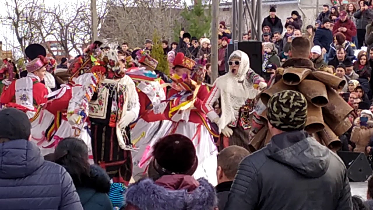 Amfiteatru la Pomârla..!2019-2020 Alooo Primaria Dorohoi....faceți și voi așa ceva pentru public!!