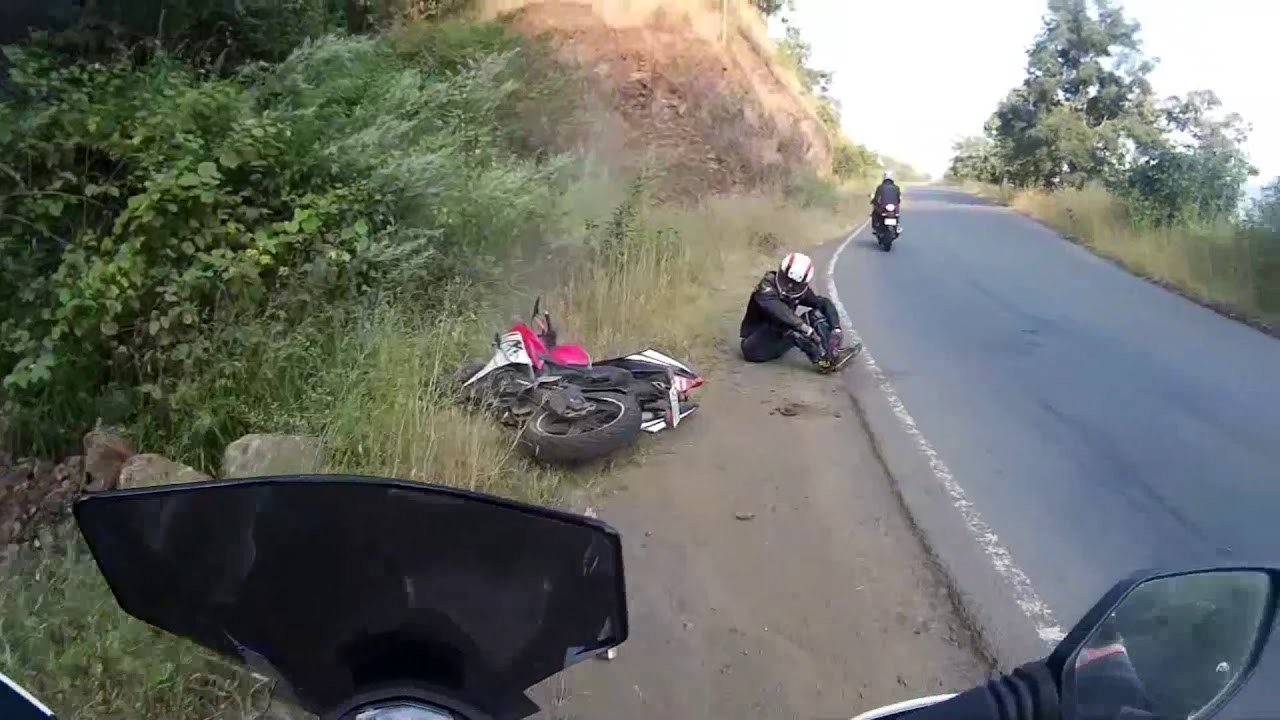 Motorcycle Crash At LAVASA | I Finally Crashed | Yamaha R15 Crash