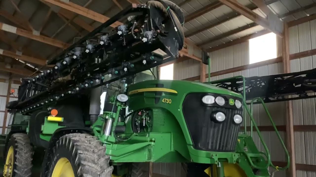John Deere 4730,2011 год