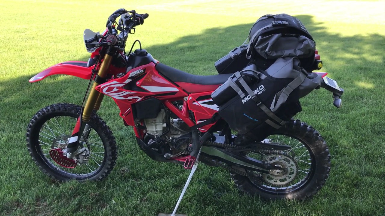MOSKO MOTO RECKLESS 80L ON THE BETA 500RR-S