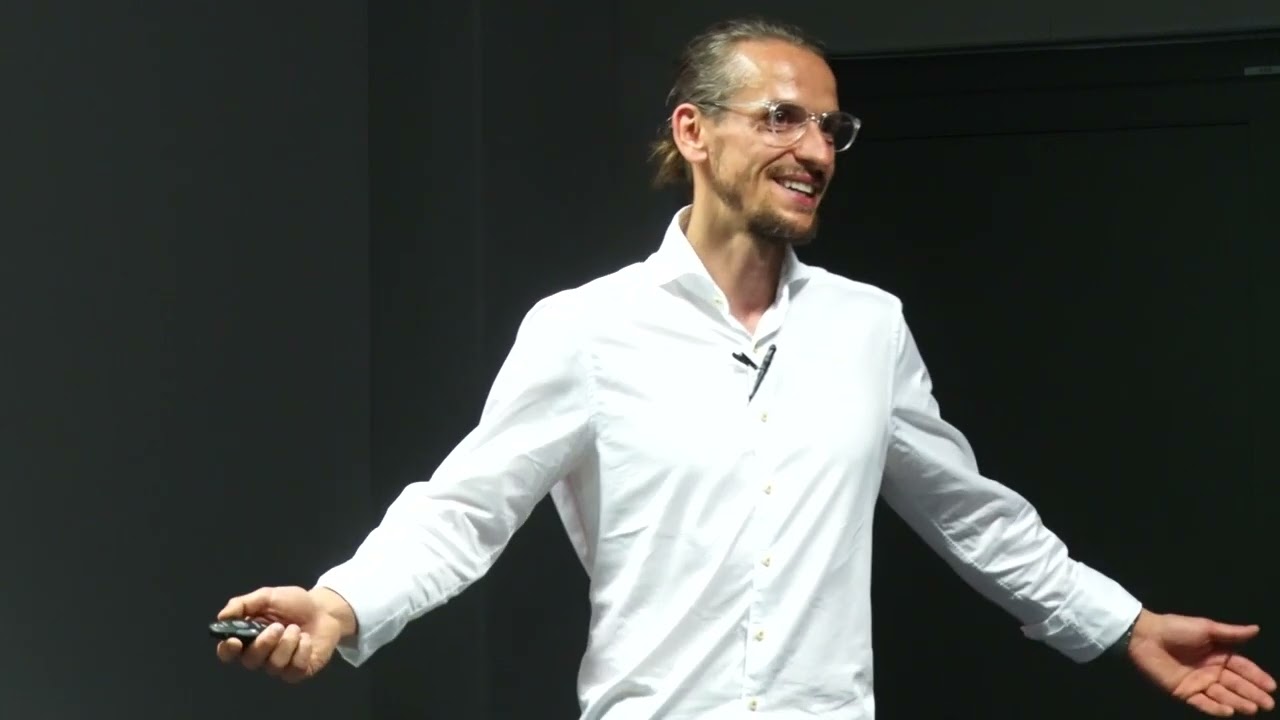 Jakub Krebok: Różnice w szkoleniu dzieci i młodzieży w Polsce i Japonii - program JET - Łódź 2023 r.