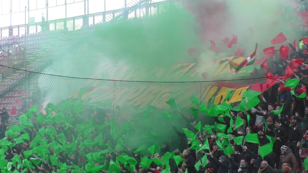A Perugia come sempre il derby lo vincono i tifosi della Ternana