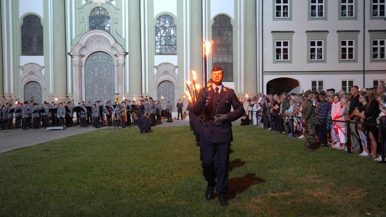 03.07.2025  Livemitschnitt Heeresmusikkorps Ulm .. Serenade.. Verabschiedung OSLw Fürstenfeldbruck