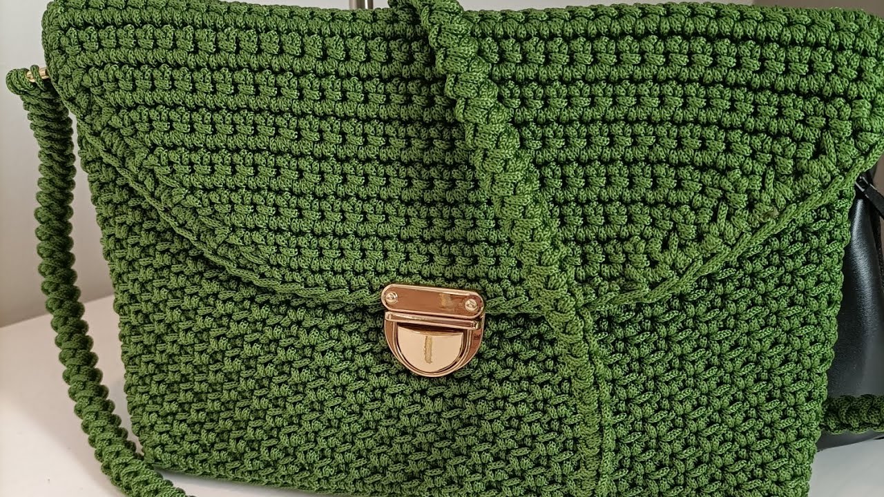 piccola pochette con chiusura a cartella