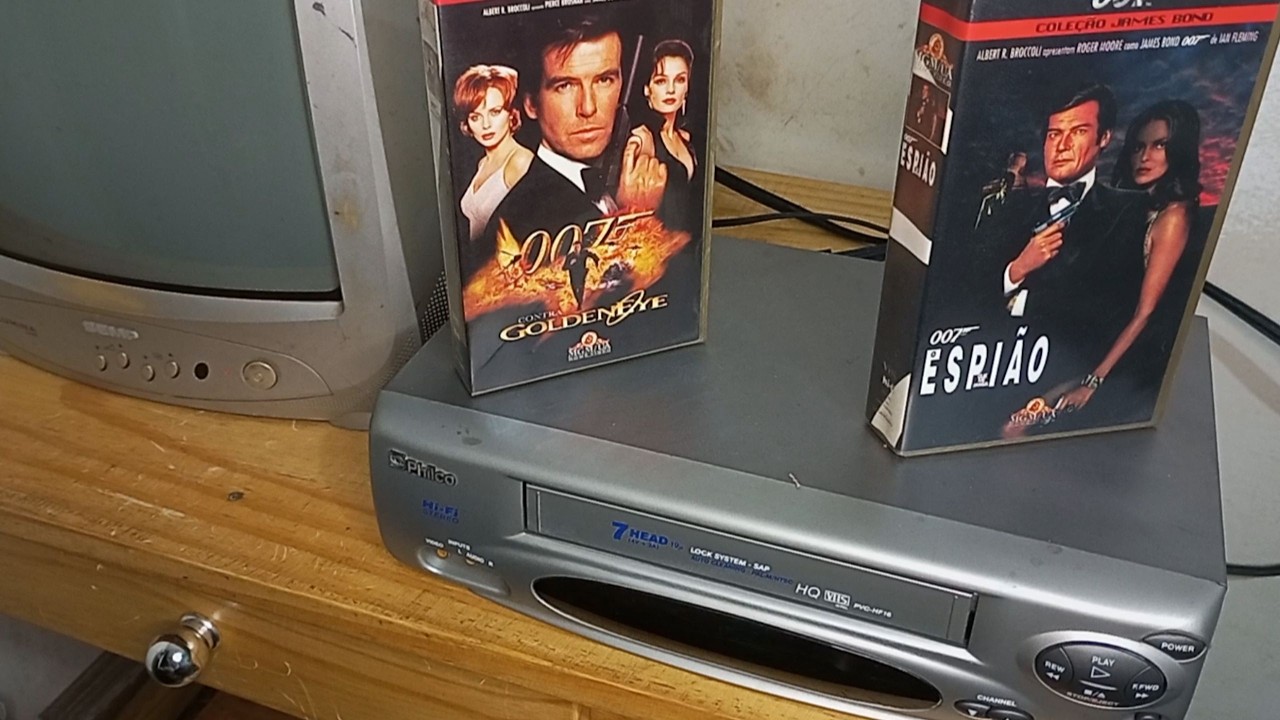 Primeiro UNBOXING de 2026! Comprei 2 Filmes 007 em VHS — Teste no meu VCR PHILCO! Impressionante!