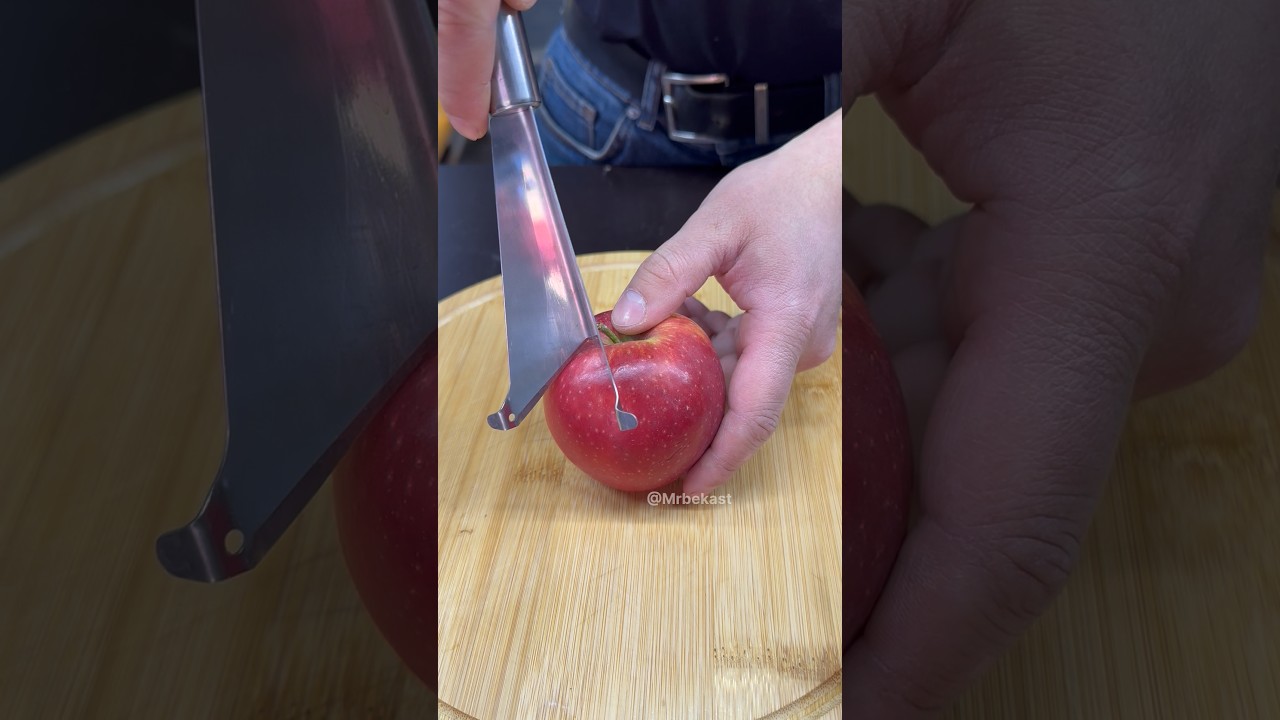 A practical tool for cutting apples very quickly and neatly.