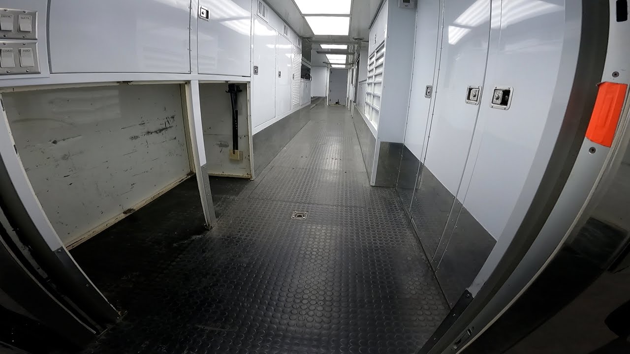 Наконец-то пол в трейлере готов, Снежный апокалипсис 2026!