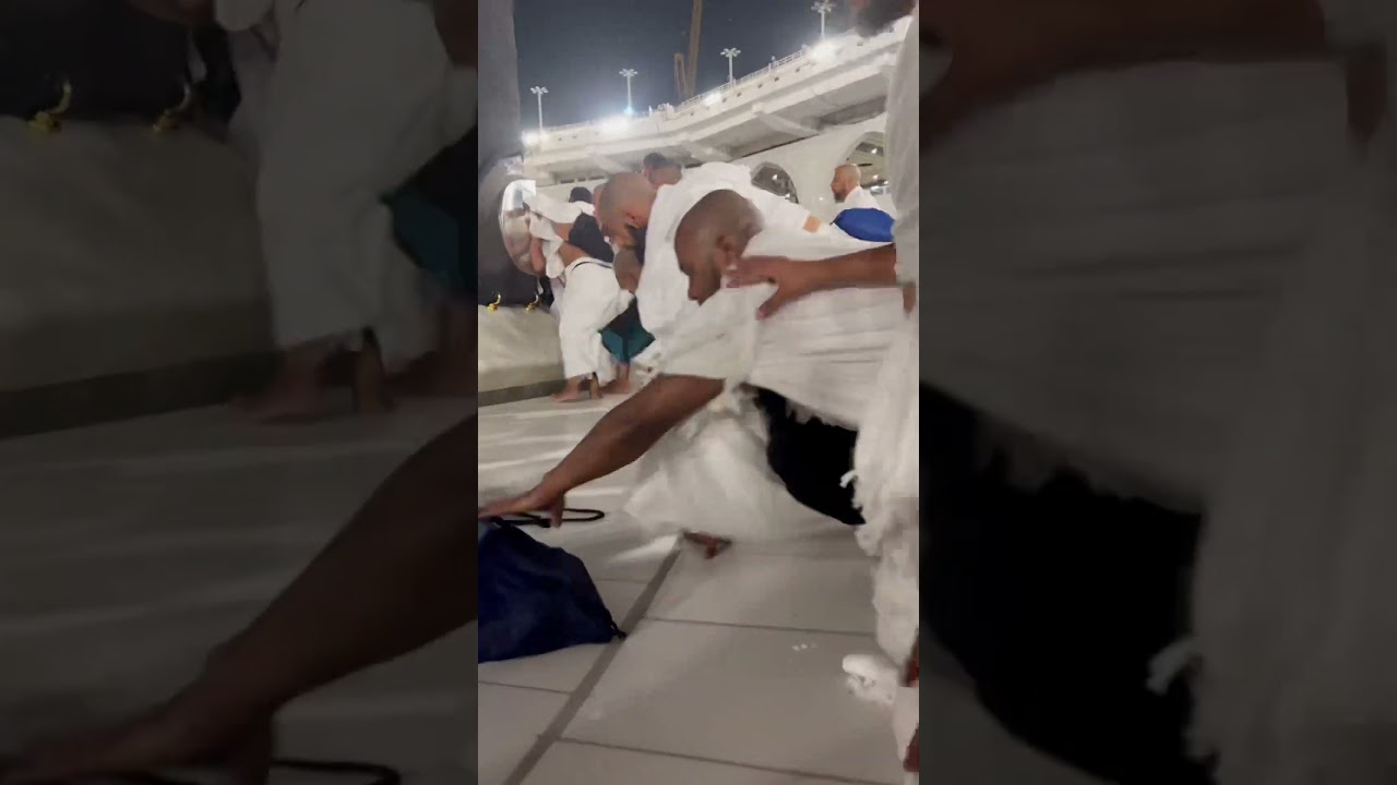 Напали на Каабу ☹️ #кааба #мекка #рек #топ #ислам #видео #youtubeshorts #рекомендации