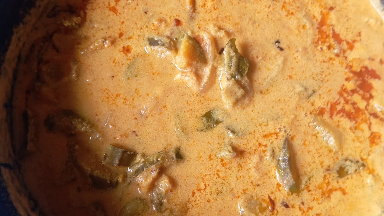 ചെമ്മീൻ ഏത്തകായ മാങ്ങ കറി 😋🥰