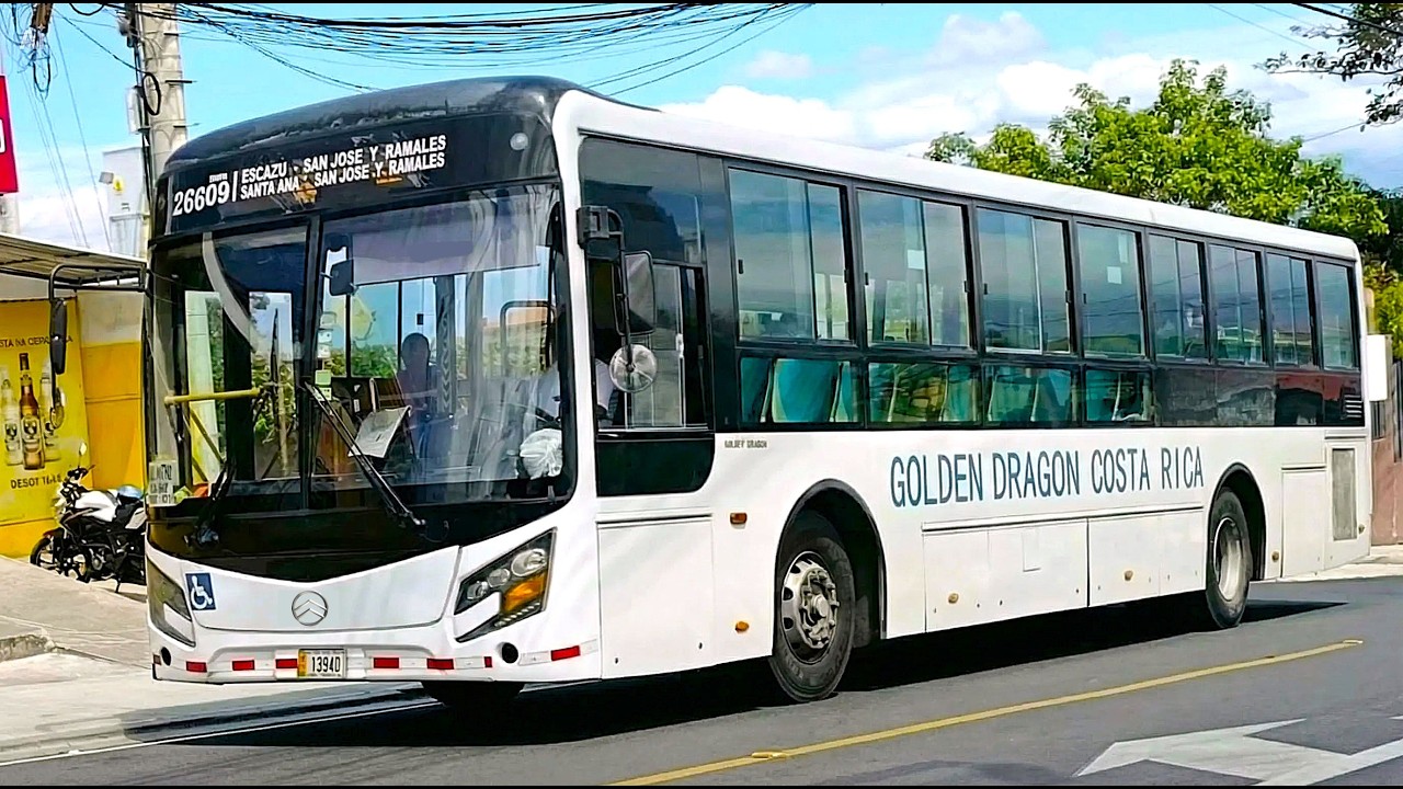 Golden Dragon XML6125J33C Cummins ISDe270 San José - Escazú  unidad 266