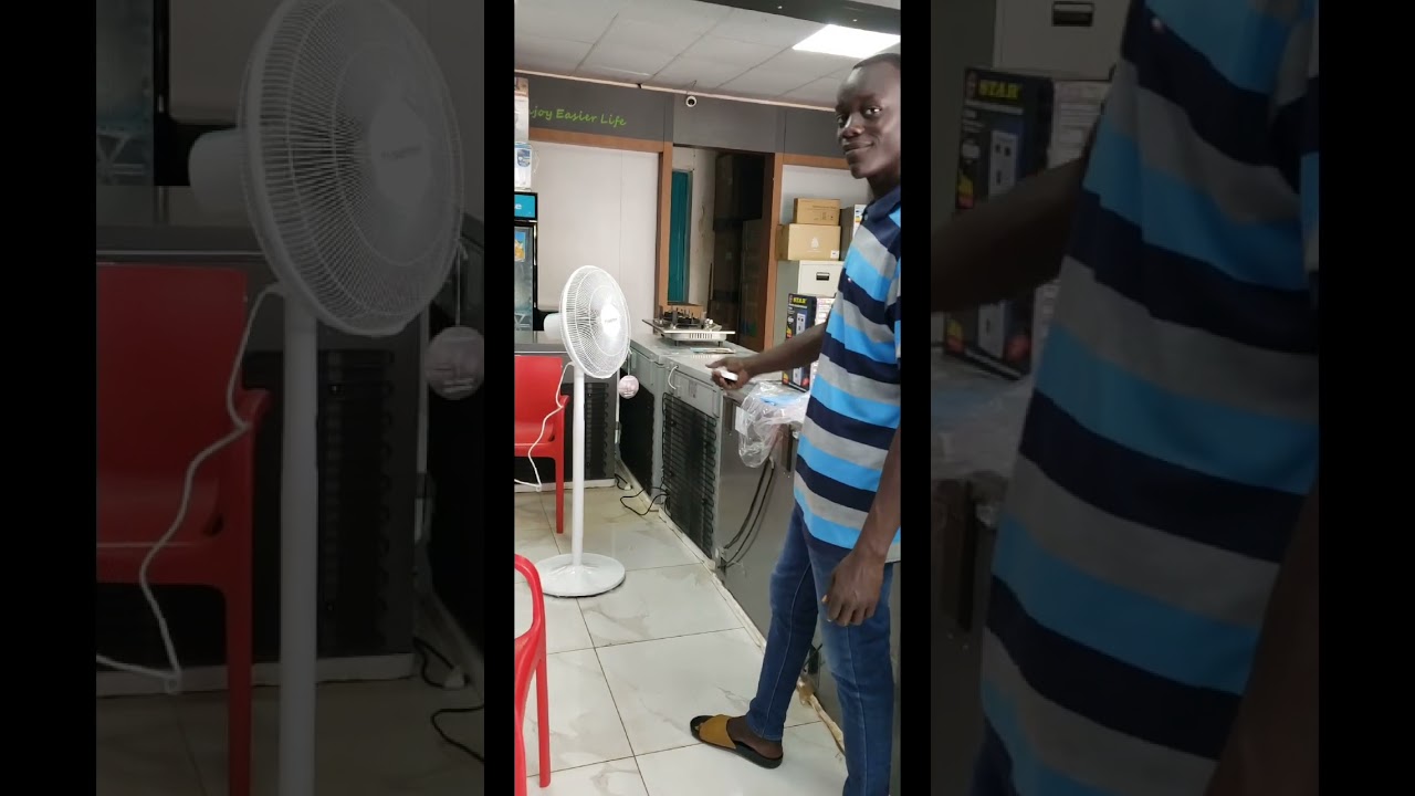 Assembling HISENSE FAN