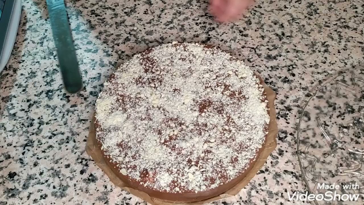 Desmoldar una tarta con base de galletas