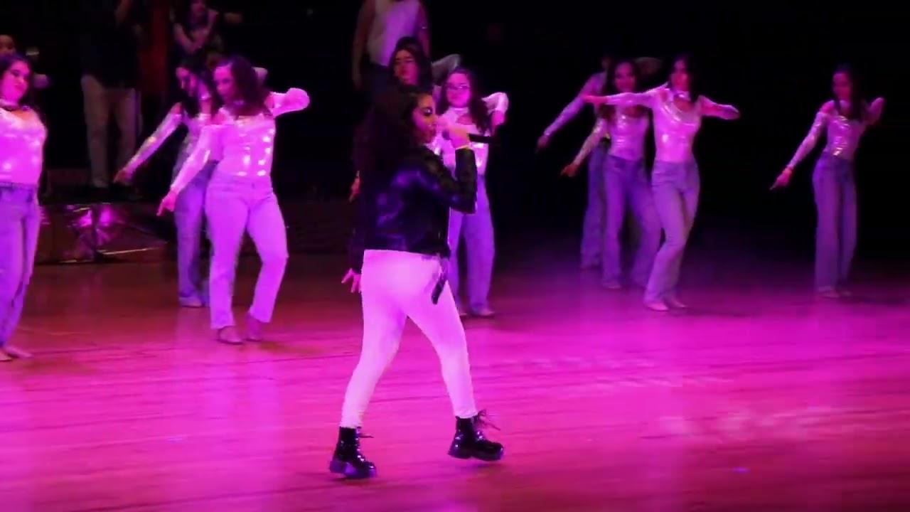 We Will Rock you/Dont Stop Me Now - Anglo Aleman Revista Musical 2023