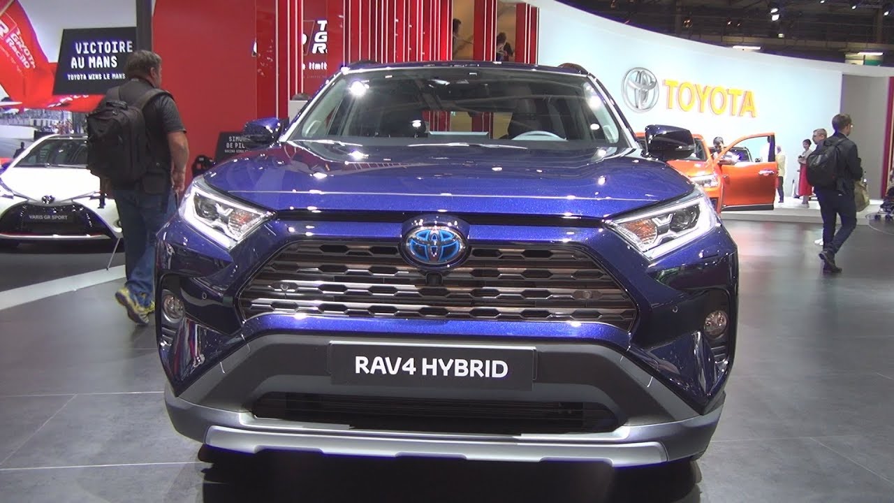 Toyota RAV4 Hybrid Lounge Pack Premium (2019) Exterior and Interior