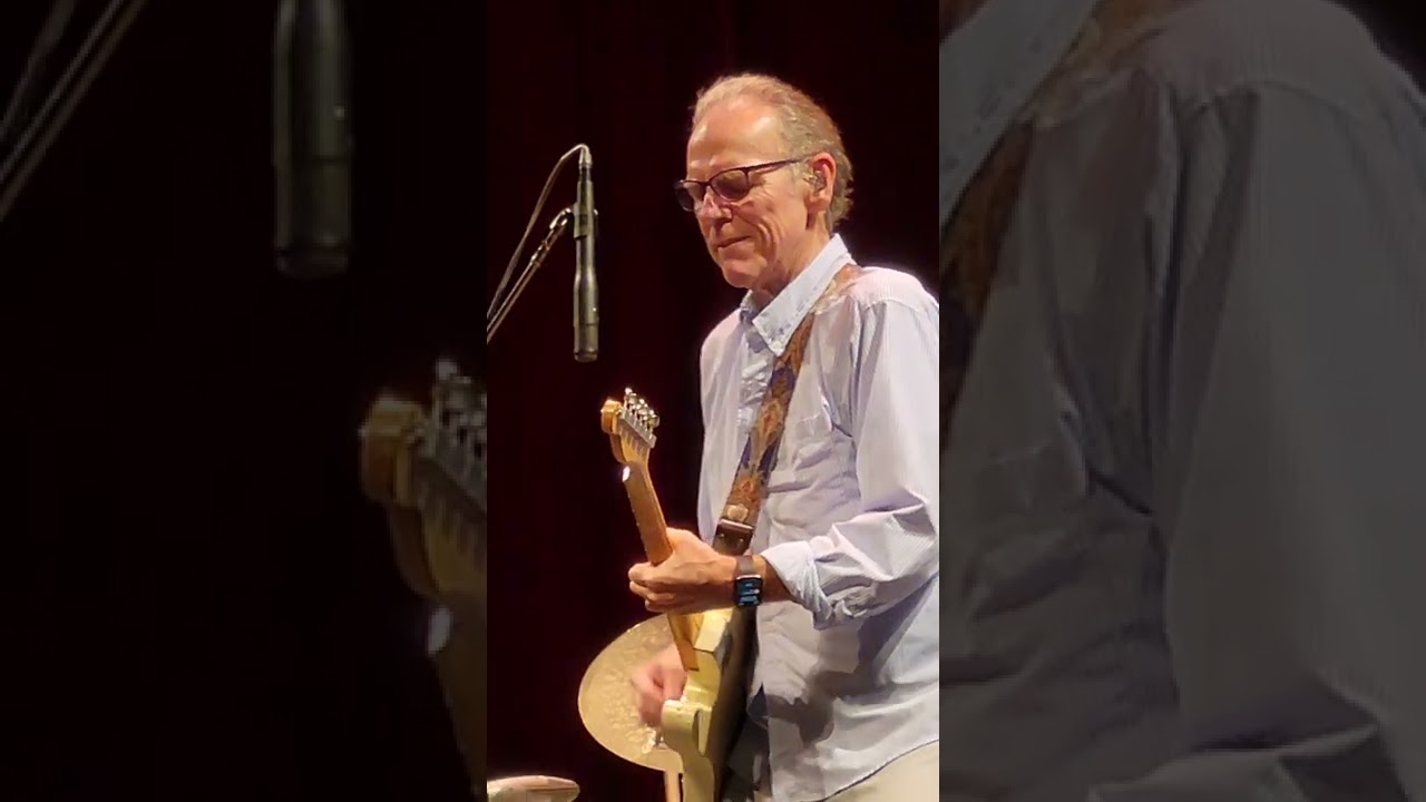 Sonny Landreth and John Hiatt with the Goners. 