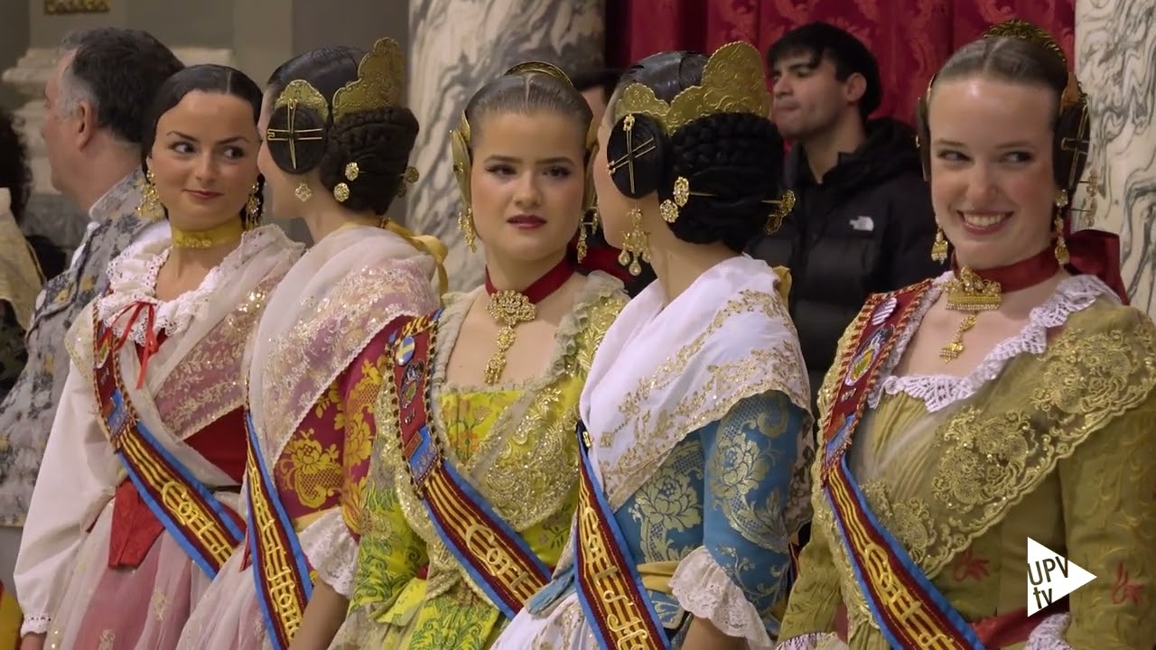 Estudiantes internacionales viven las fallas con la UPV - Noticia @UPV Área de Comunicación; 11-03-2026